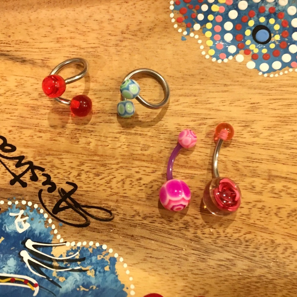 BUNDLE BELLY BUTTON RINGS 4PACK SURGICAL STEEL NWOB